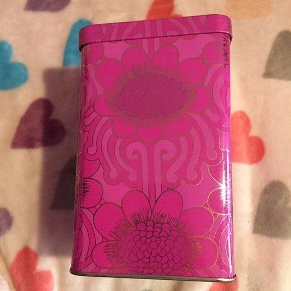 Benefit Cosmetics Collector Tin - Picture 4 of 8